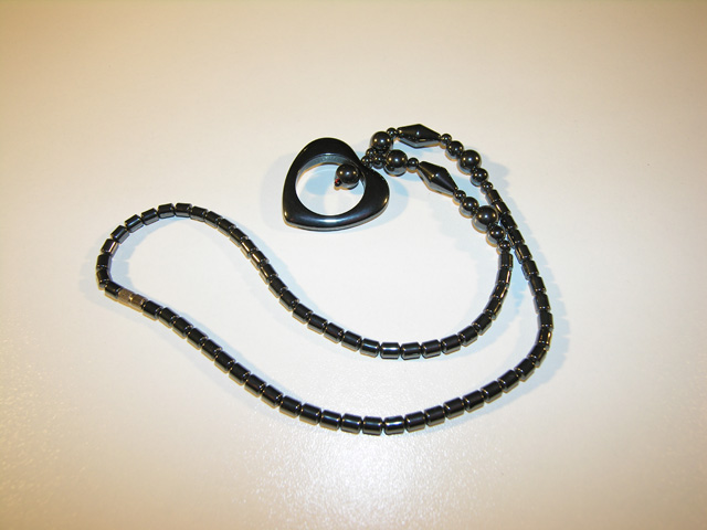 Collier hmatite forme coeur