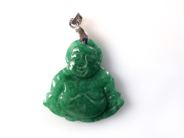 Pendentif buddha chinois en jade - modle2